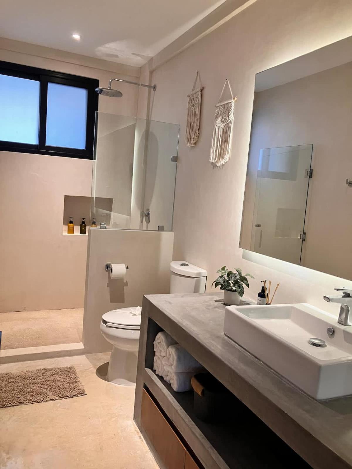 Ximbal 4 Guest Wifi Pool Gym Laundry
