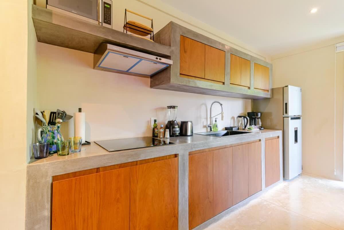 Ximbal 4 Guest Wifi Pool Gym Laundry Apartment *